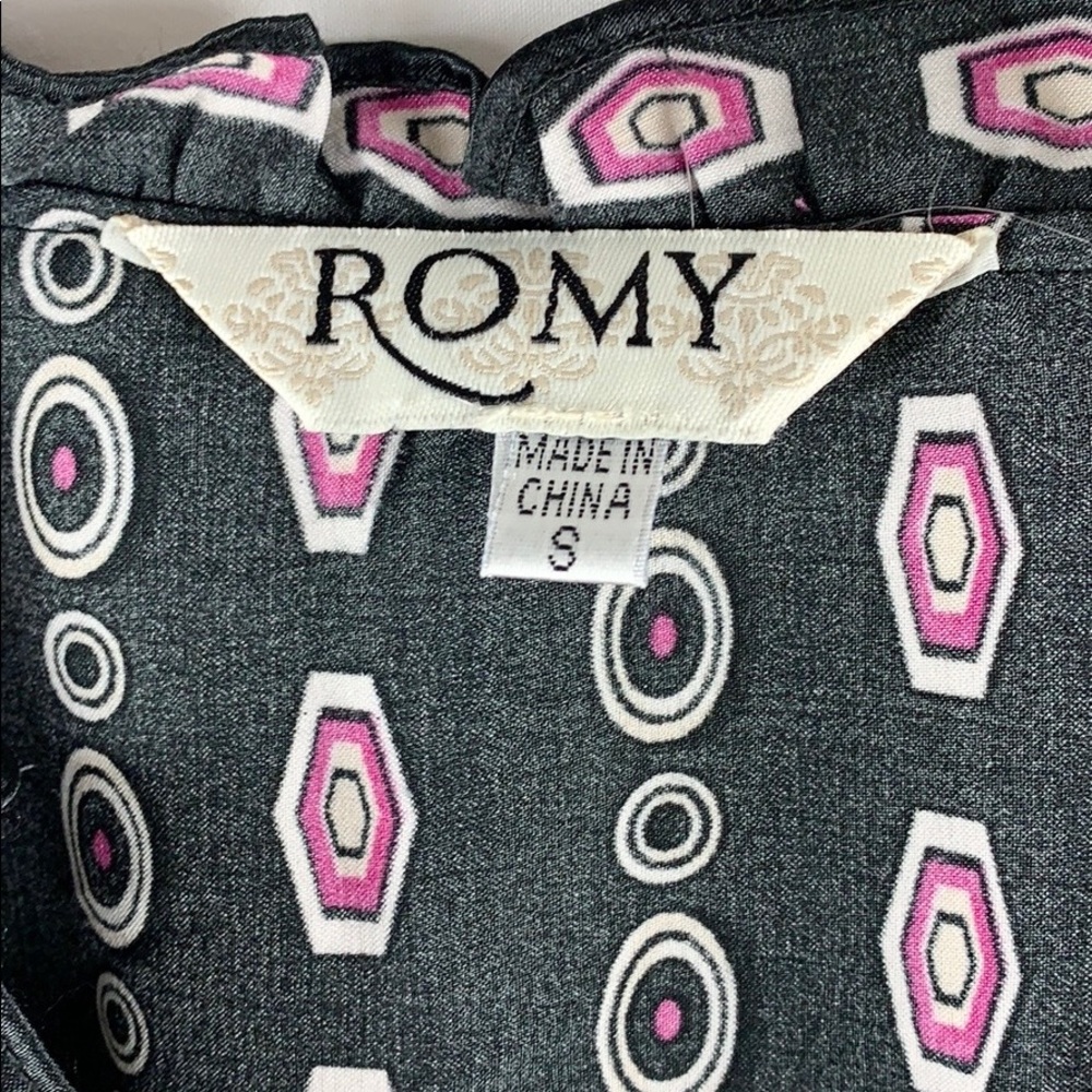 ROMY |💜 Paisley Satin Ruched Sleeveless Ruffle Top - Picture 8 of 8
